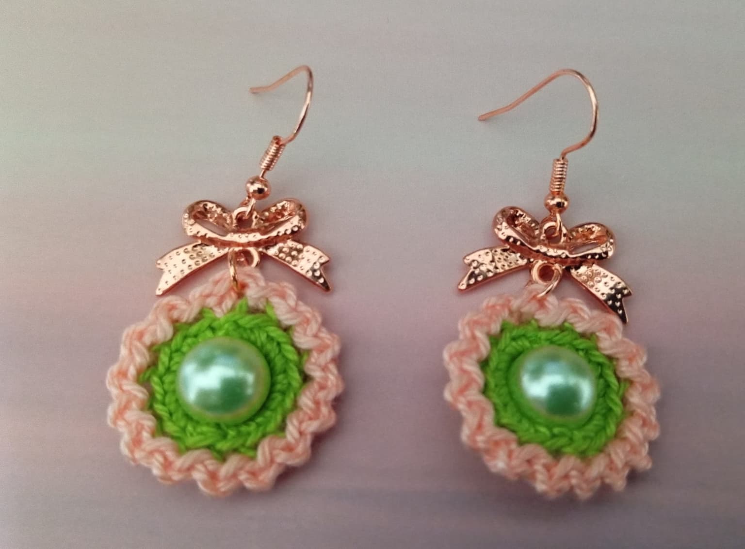 Boucle d'Oreille Rose/Verte avec perle