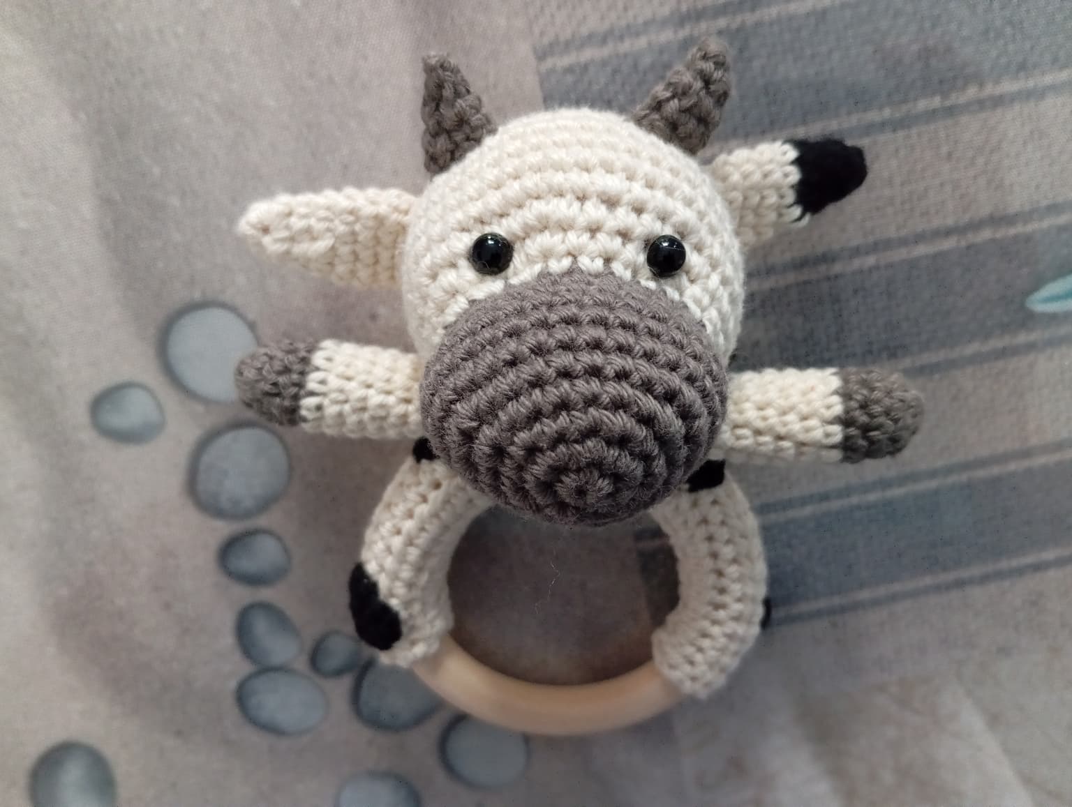 Hochet Vache blanche/grise