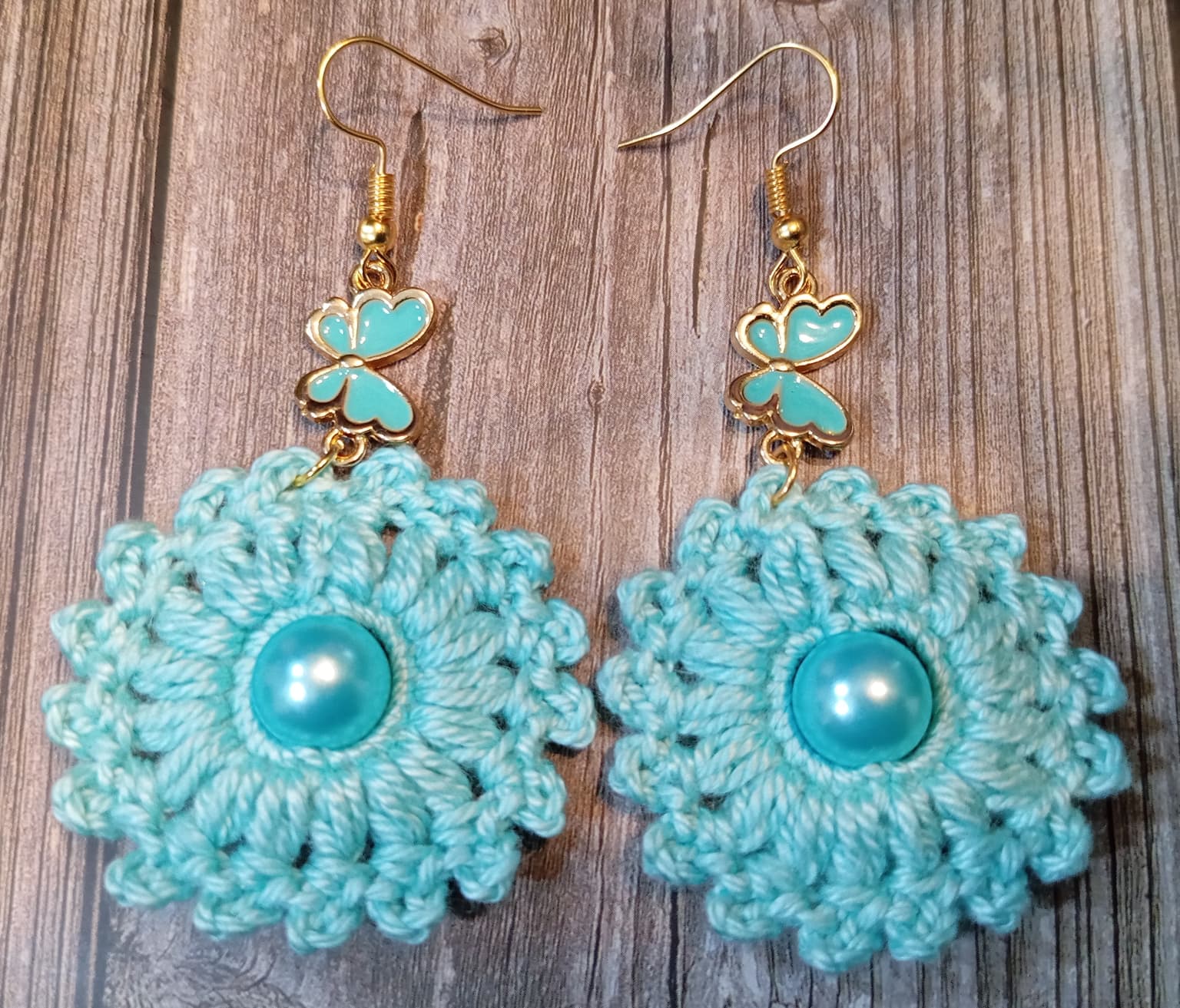Boucle d'Oreille Bleue avec perle