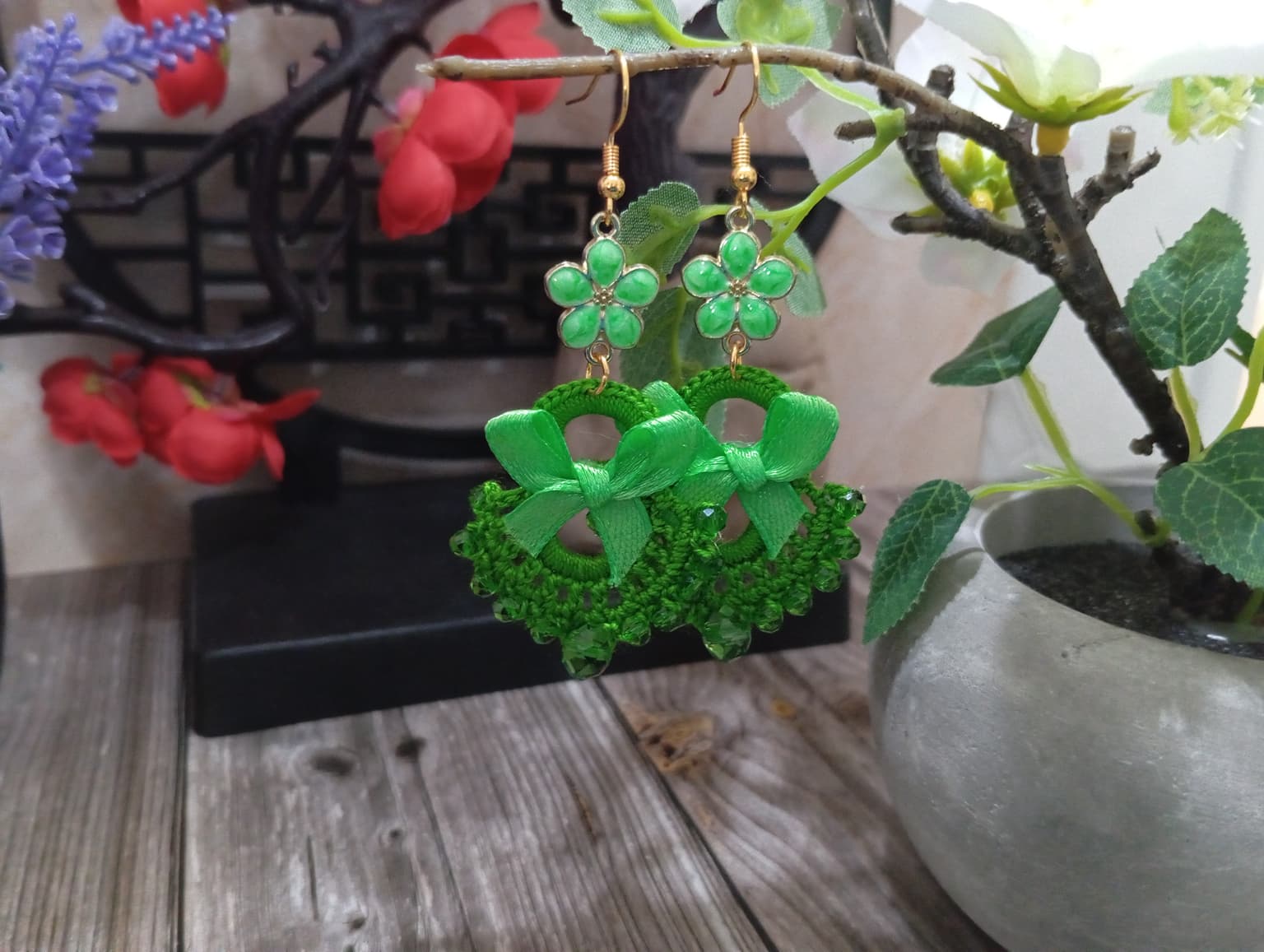 Boucle d'Oreille Verte avec perles