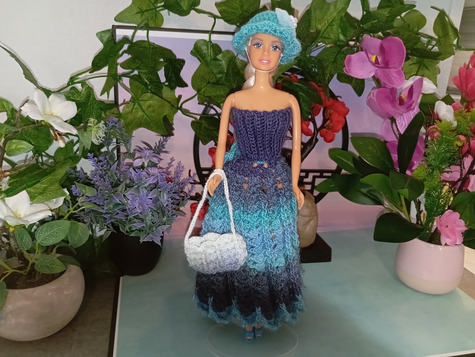 Robe longue bleue pour poupée type Barbie