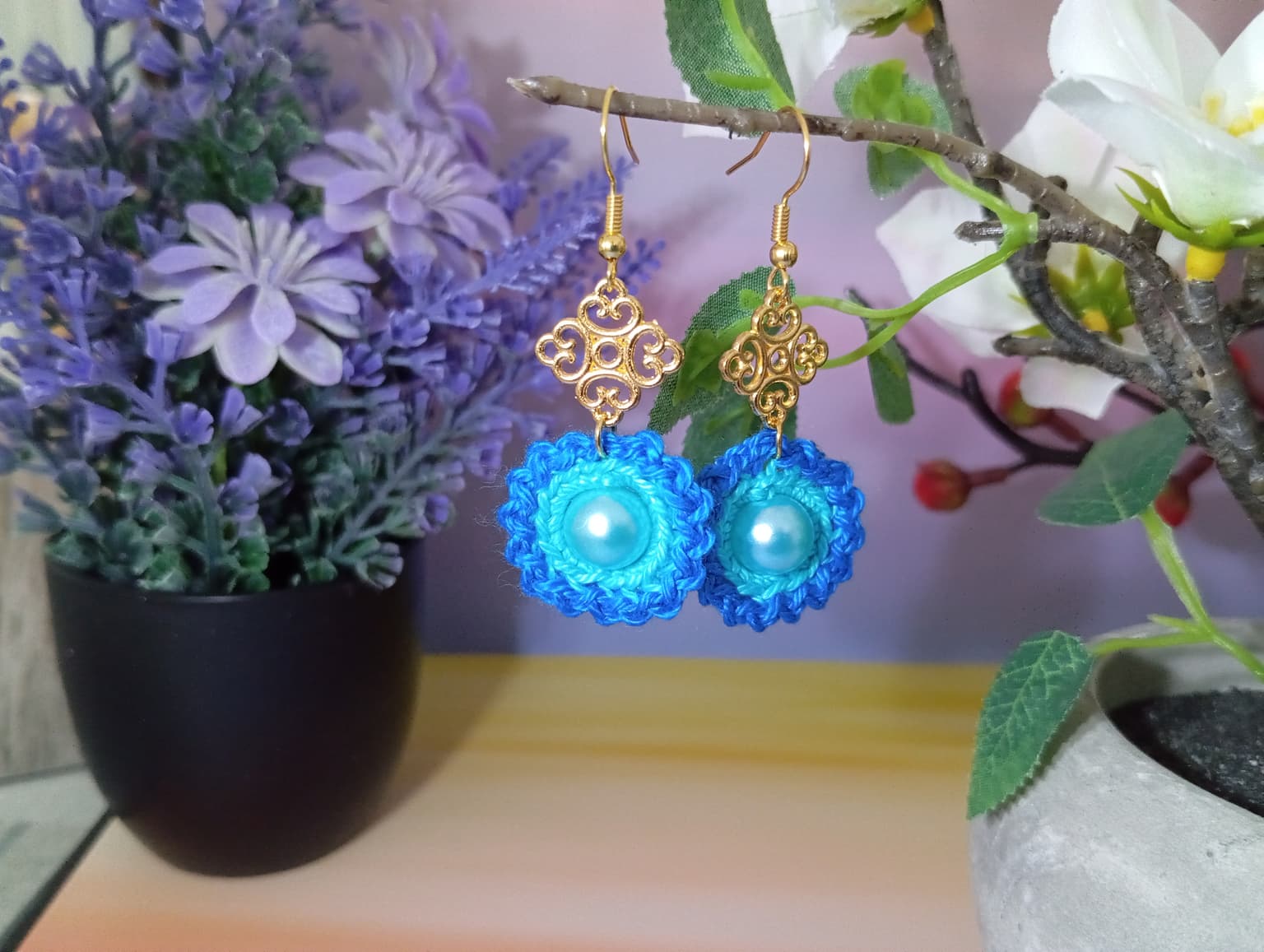 Boucle d'Oreille Bleue avec perle