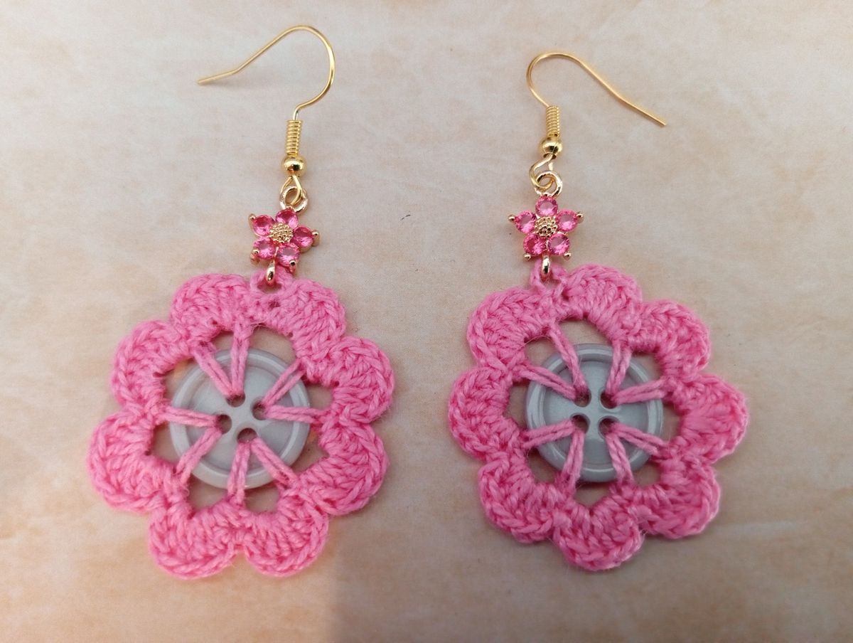 Boucle d'Oreille Rose avec bouton