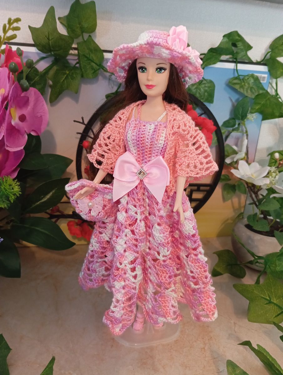 Robe rose/blanche pour poupée type Barbie