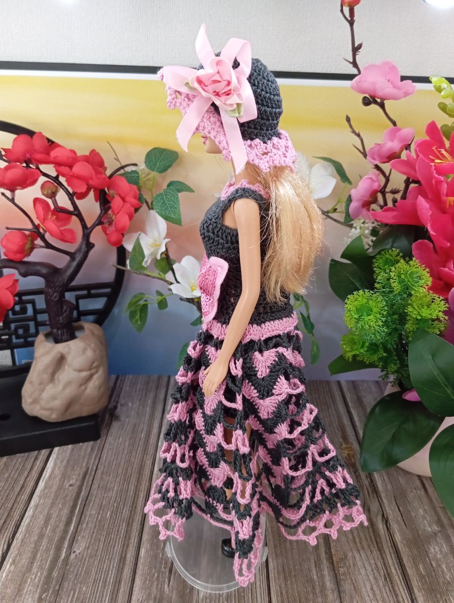 Robe longue grise/rose pour poupée type Barbie