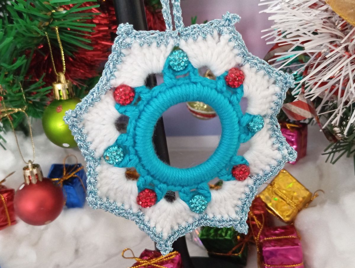 Petite couronne de Noël bleue/blanche fil brillant bleu