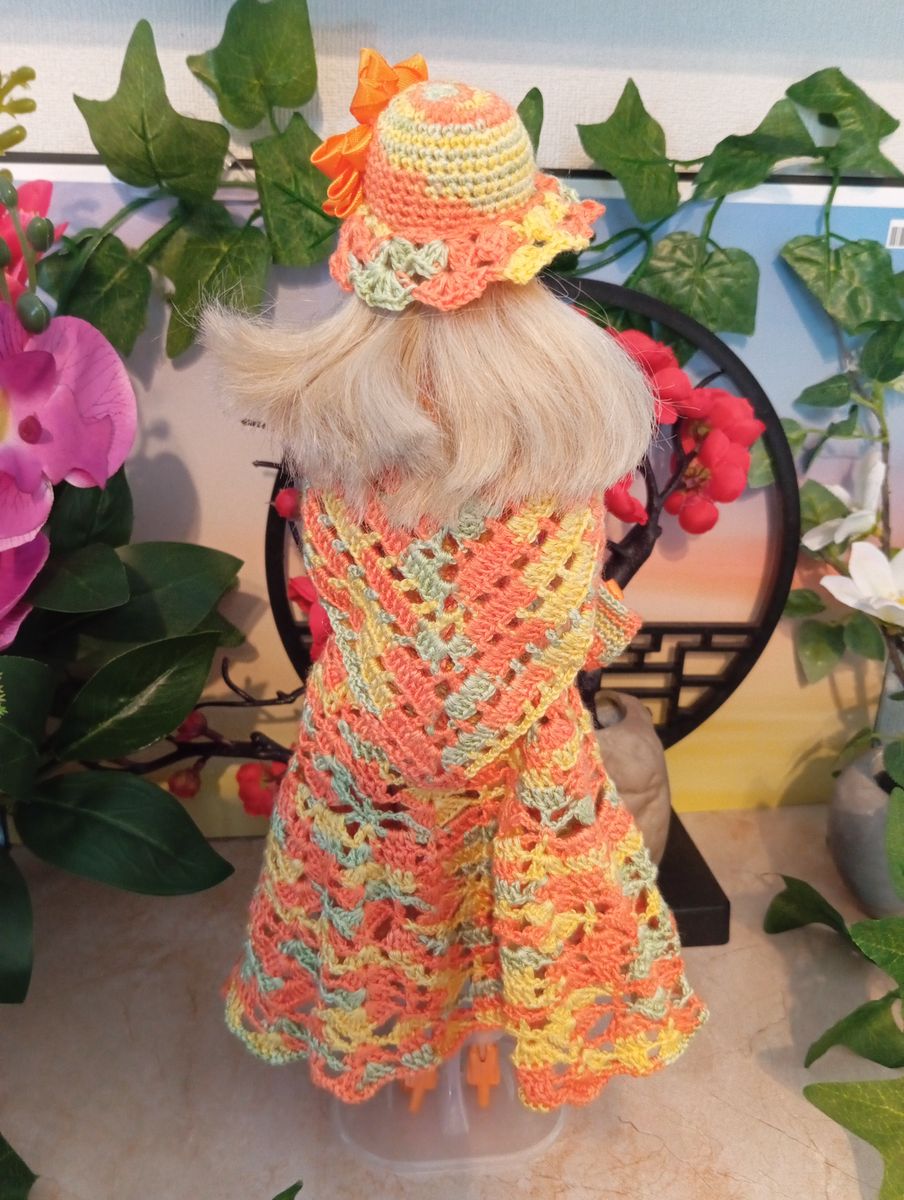 Robe longue orange/jaune/verte pour poupée type Barbie