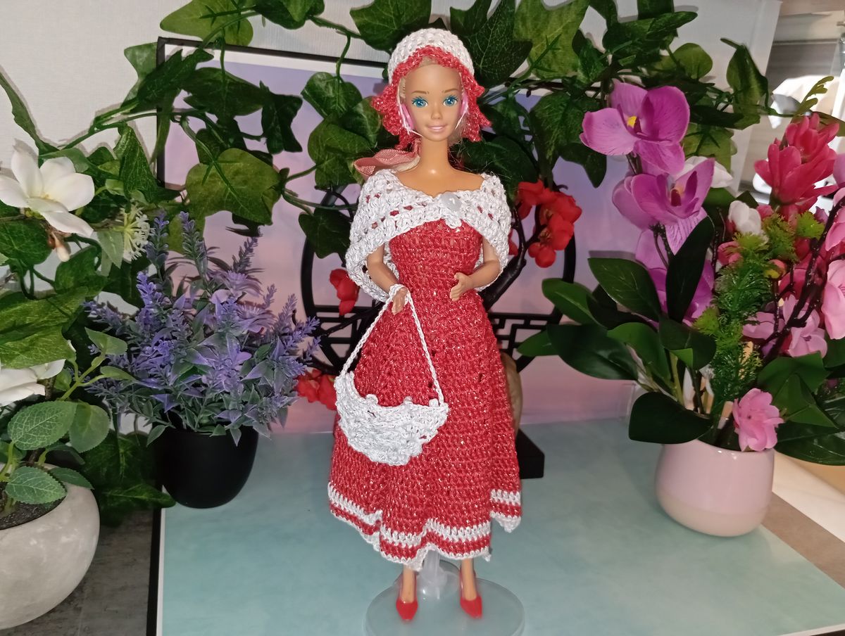 Robe blanc/rouge pour poupée type Barbie