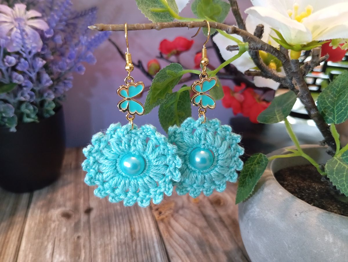 Boucle d'Oreille Bleue avec perle