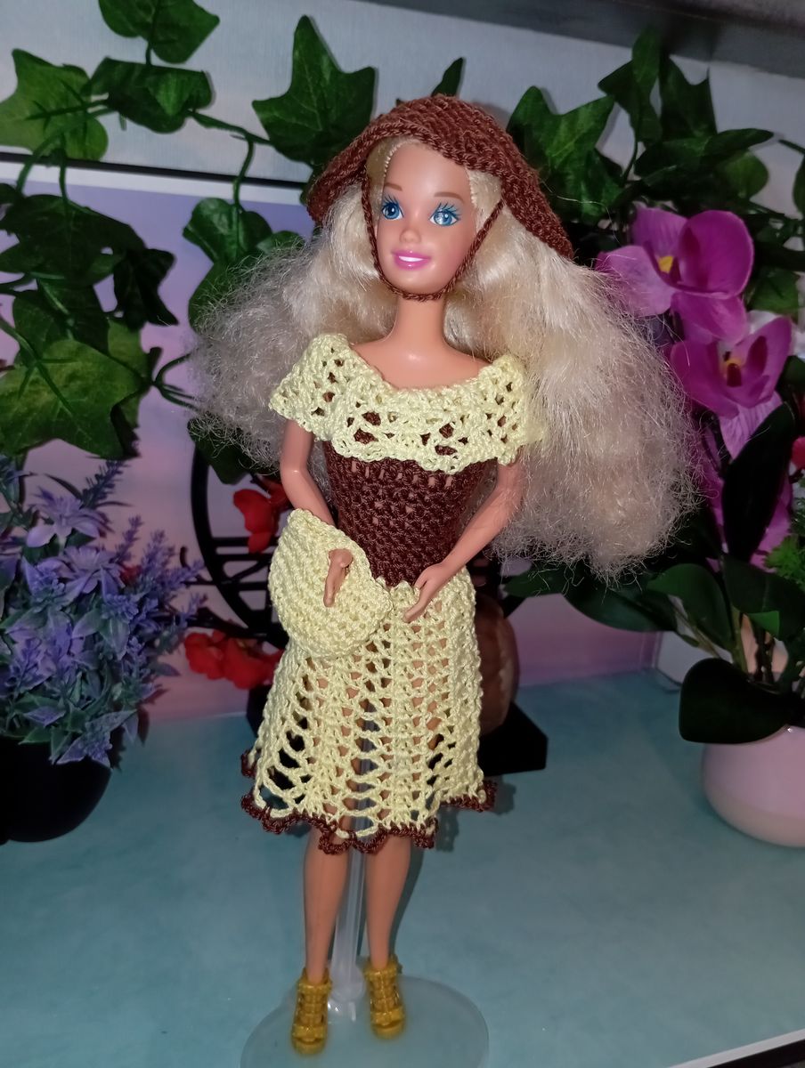 Robe courte jaune/marron pour poupée type Barbie