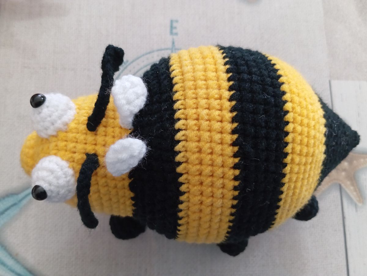 La petite abeille dodue