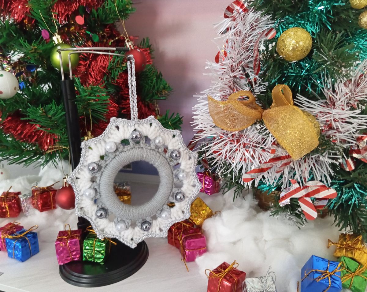 Petite couronne de Noël Grise/Blanche