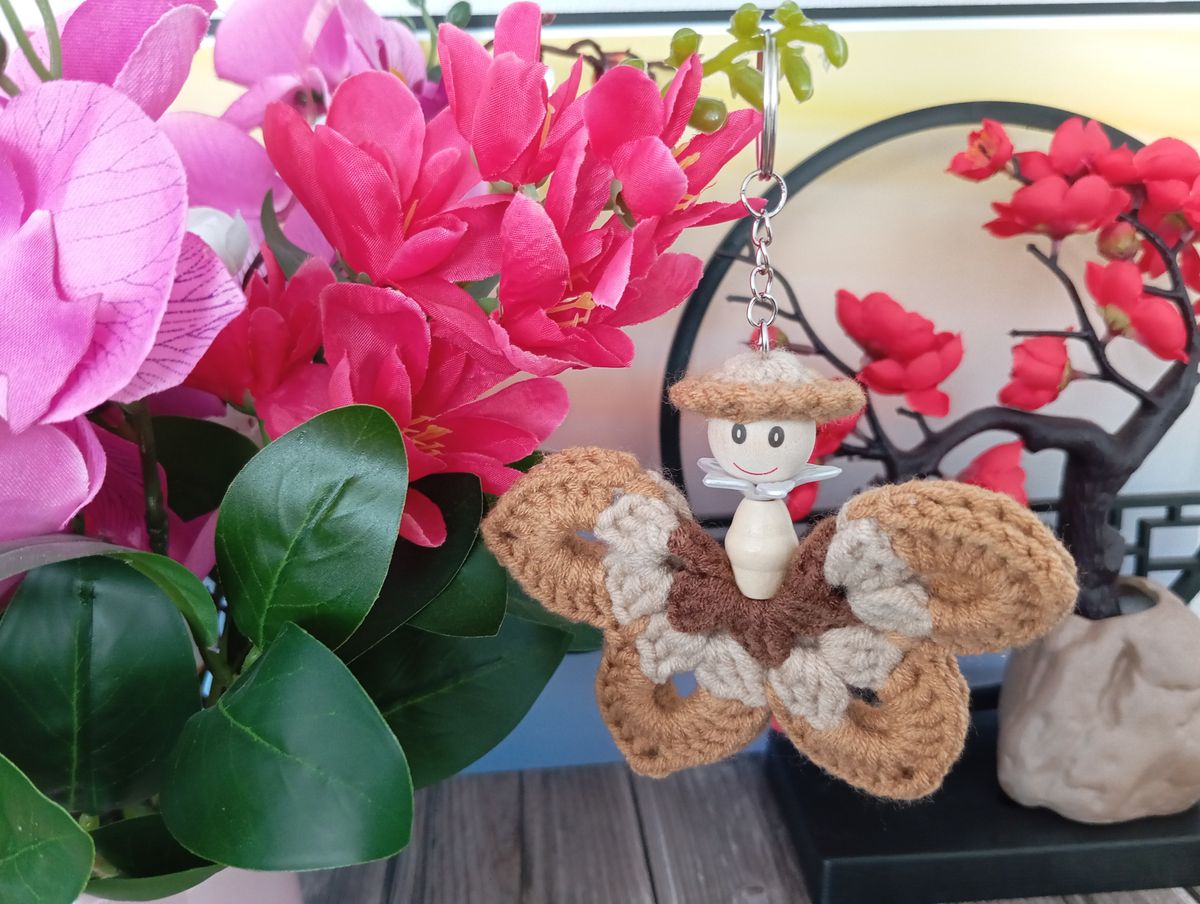 Porte clé papillon marron/beige/caramel