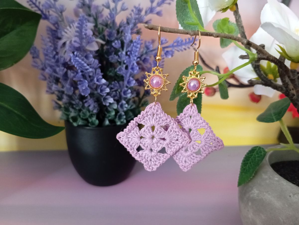 Boucle d'Oreille Mauve