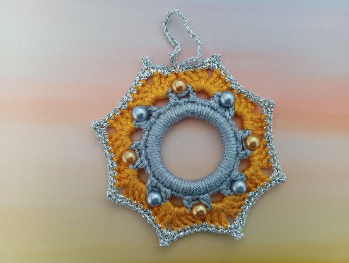 Petite couronne de Noël grise/or fil argenté
