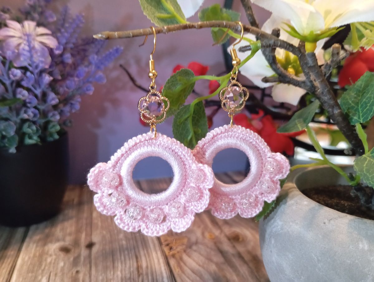 Boucle d'Oreille Rose avec perles