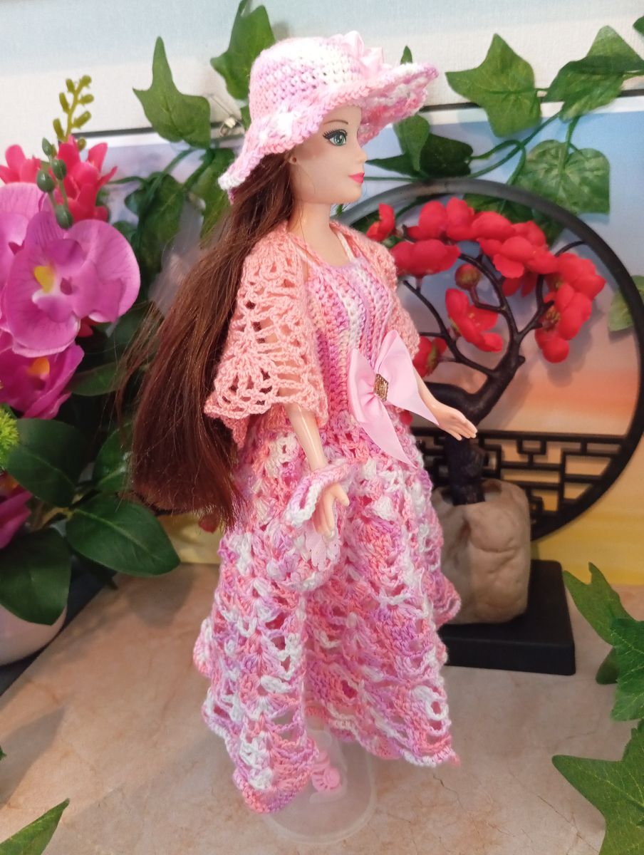 Robe rose/blanche pour poupée type Barbie
