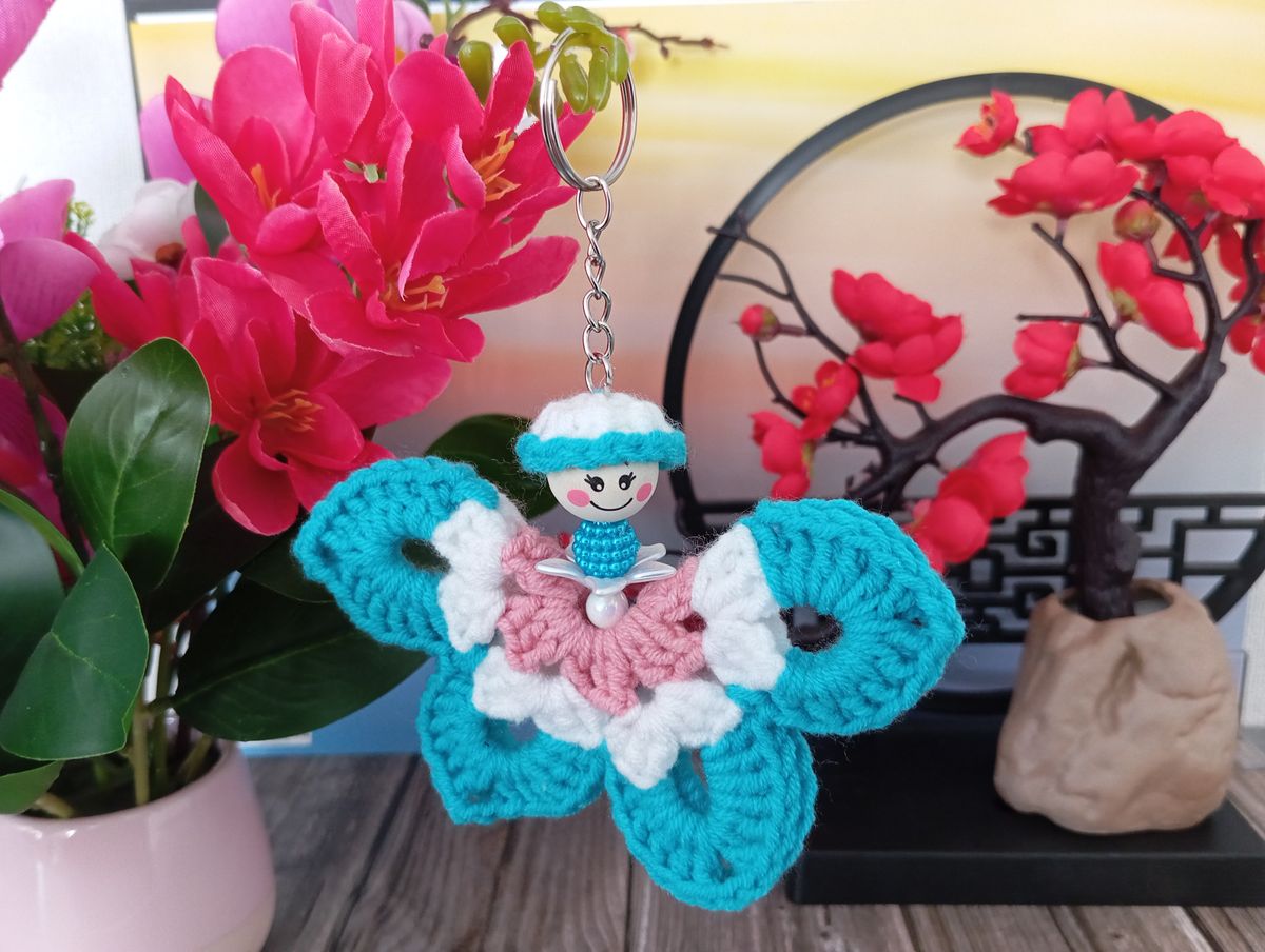 Porte clé papillon bleu/blanc/rose