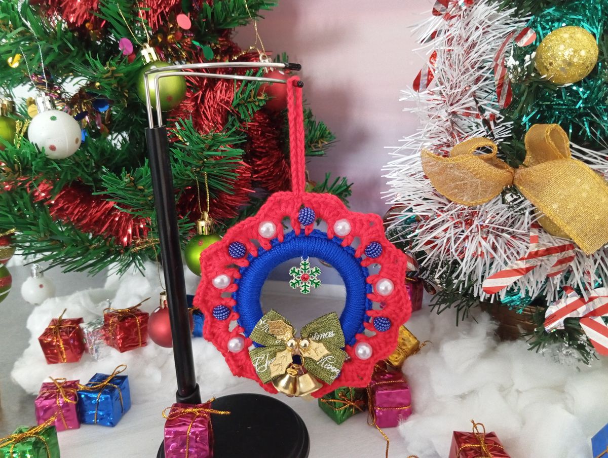 Petite couronne de Noël rouge/bleue