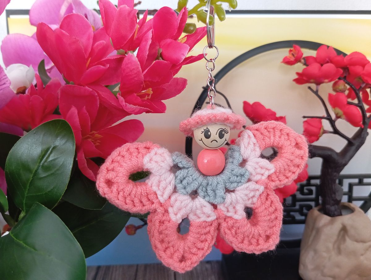 Porte clé papillon gris/rose/saumon