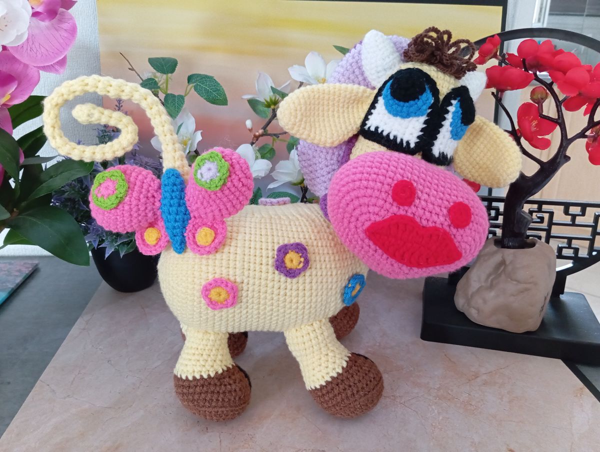 Vache fleurie