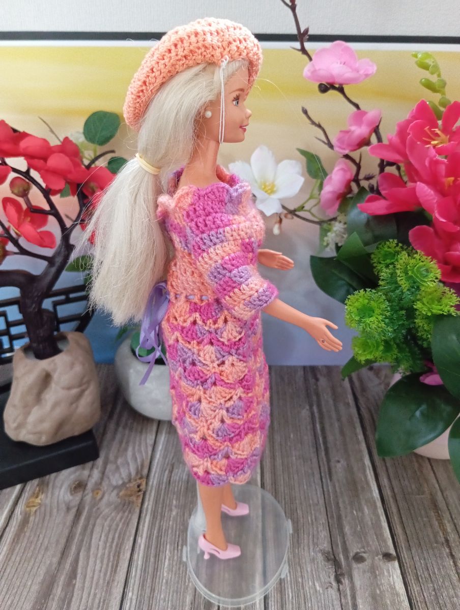 Robe fuchsia/saumon/mauve pour poupée type Barbie
