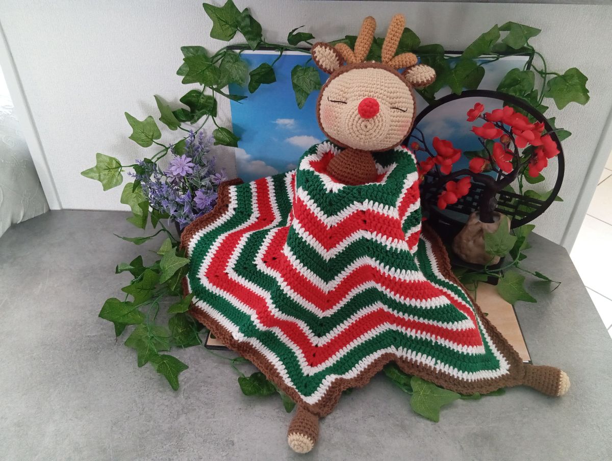 Doudou endormi Renne de Noël
