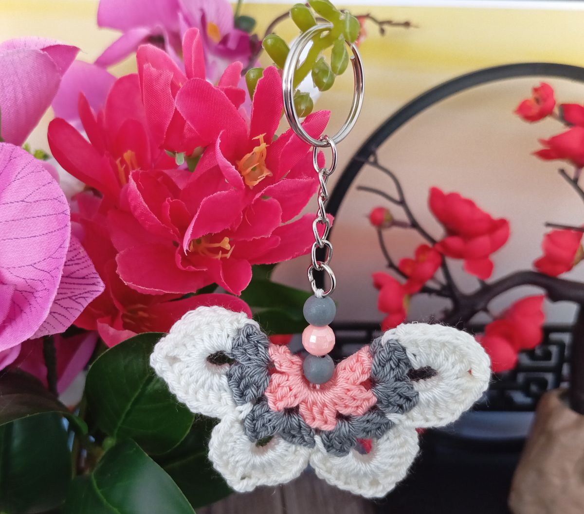 Porte clé papillon blanc/gris/rose