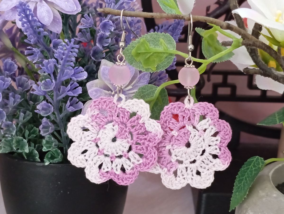 Boucle d'Oreille Lilas/Blanche