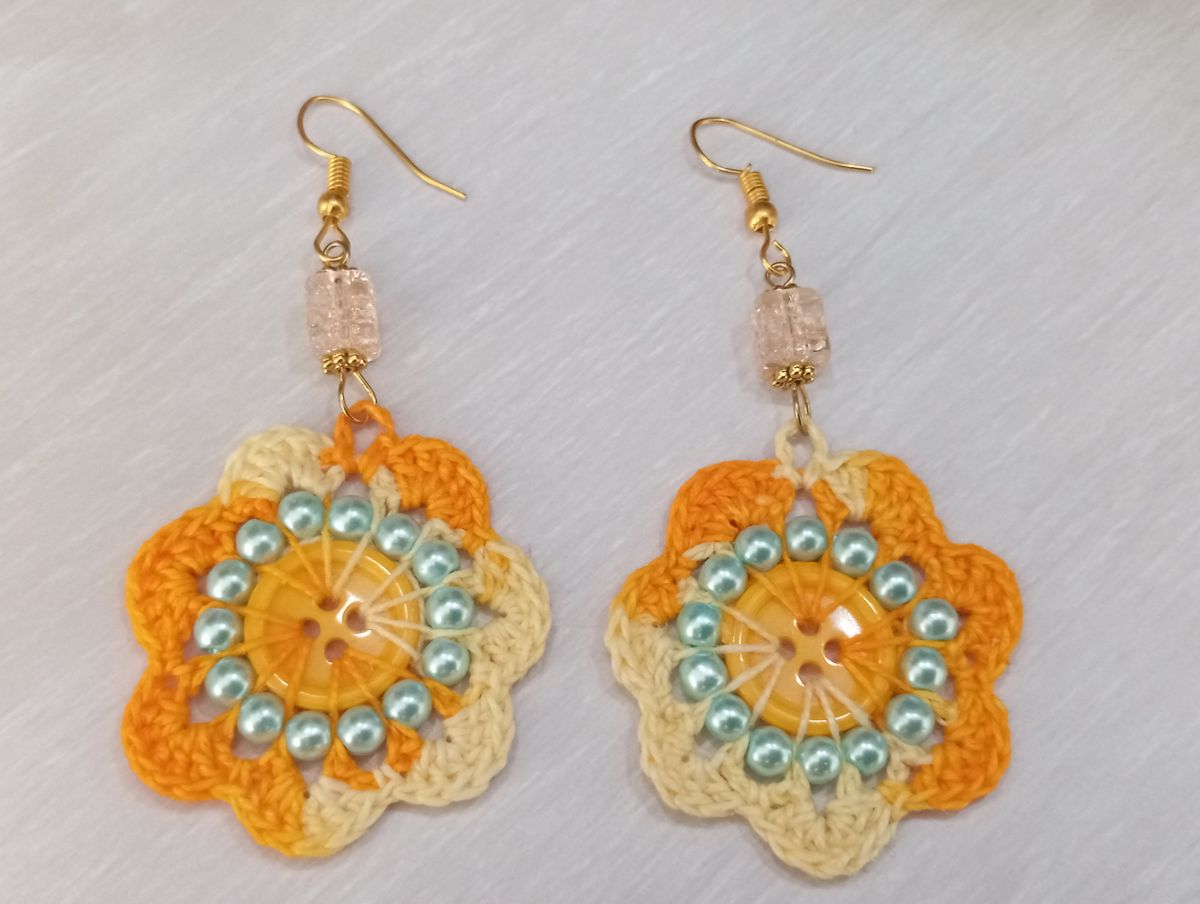 Boucle d'Oreille Orange/Jaune avec bouton et perles