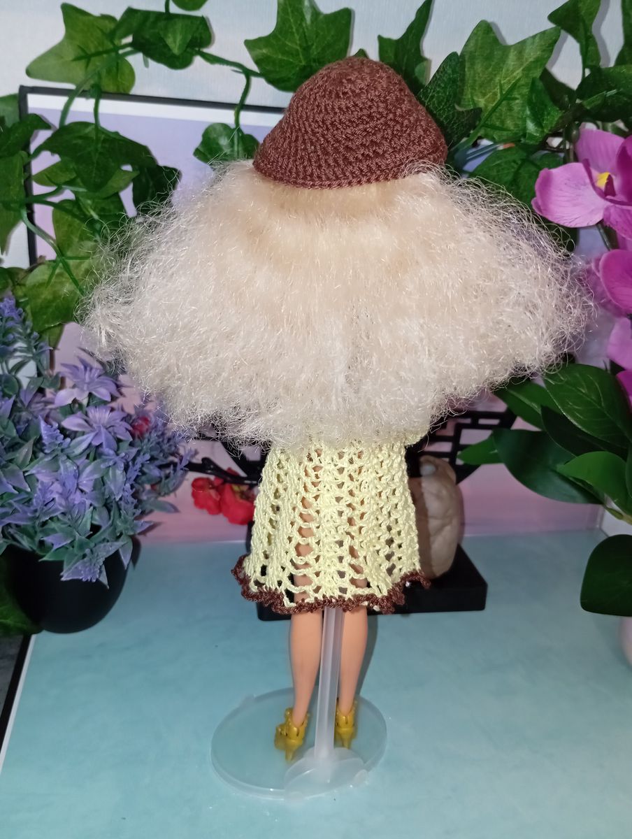 Robe courte jaune/marron pour poupée type Barbie