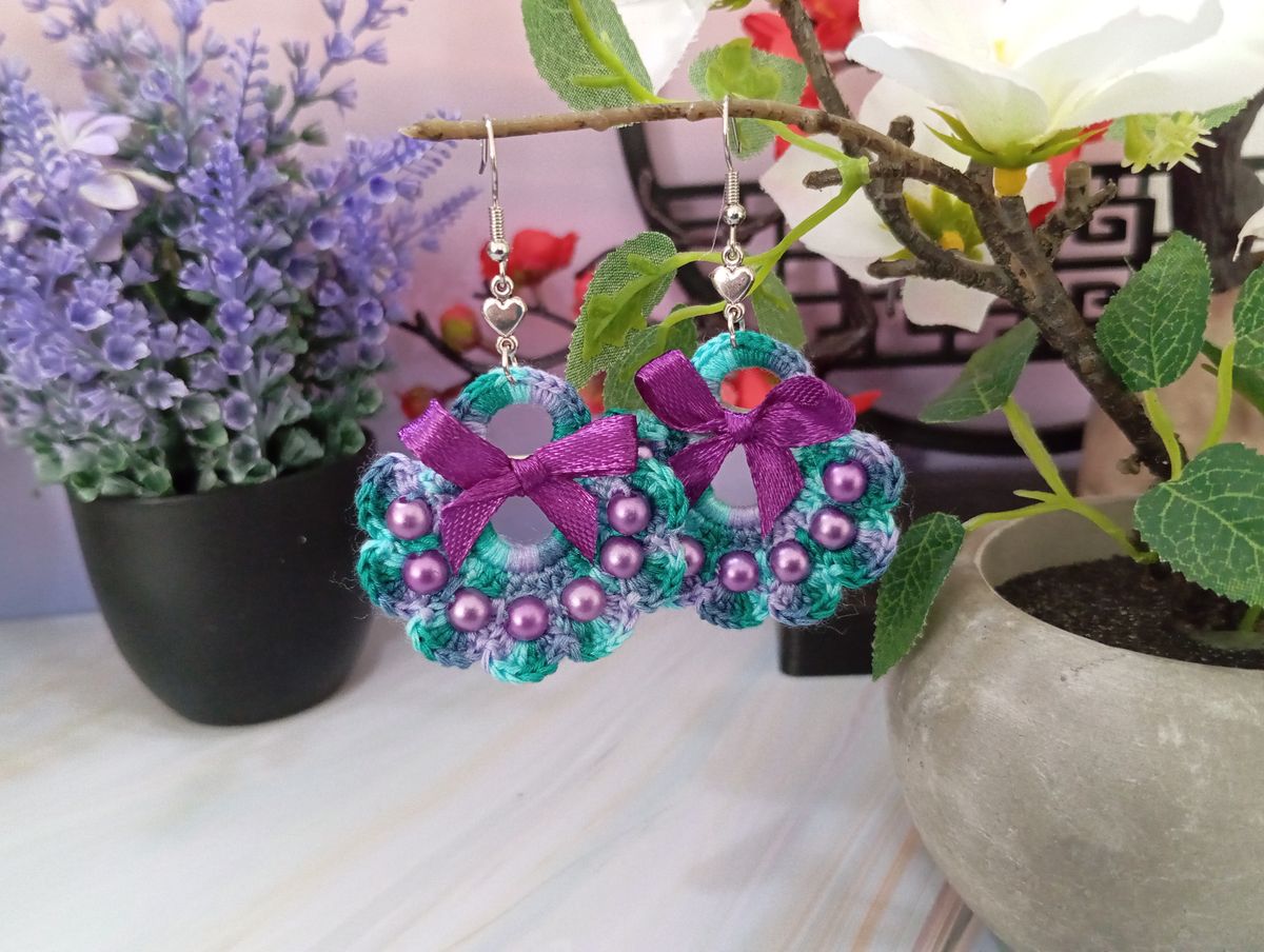 Boucle d'Oreille Verte/Lilas avec perles