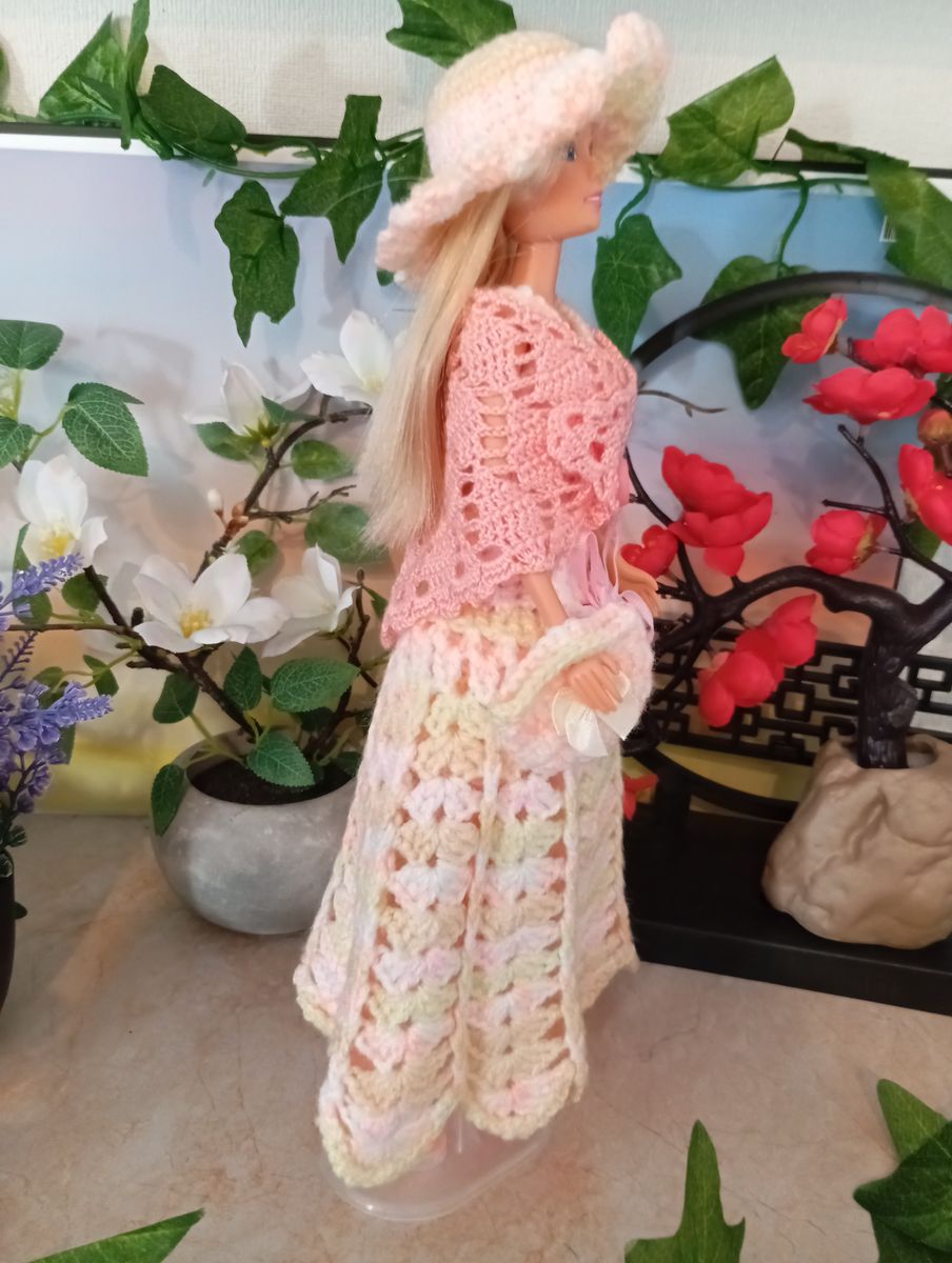 Robe longue rose/jaune/blanche pour poupée type Barbie