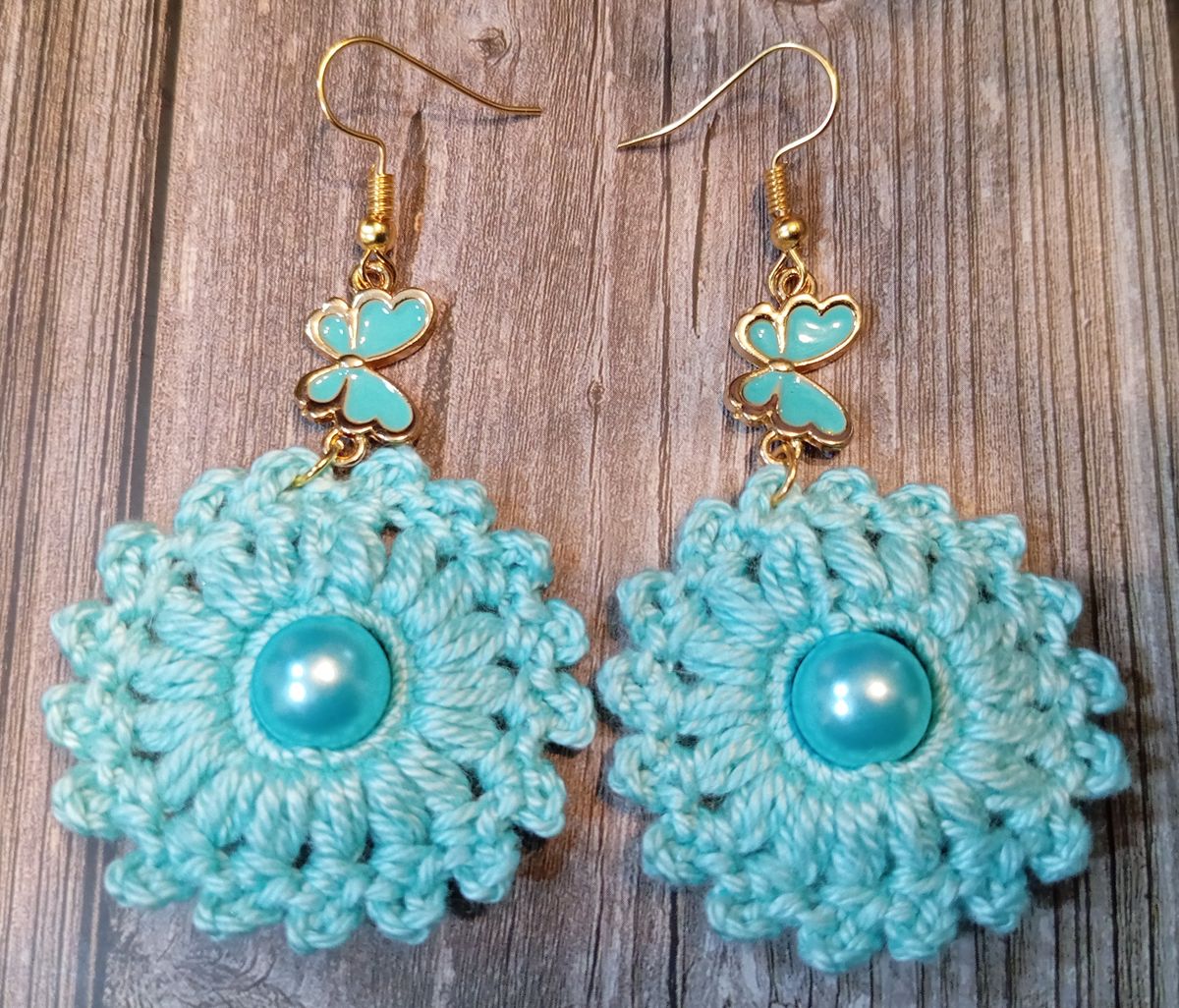 Boucle d'Oreille Bleue avec perle