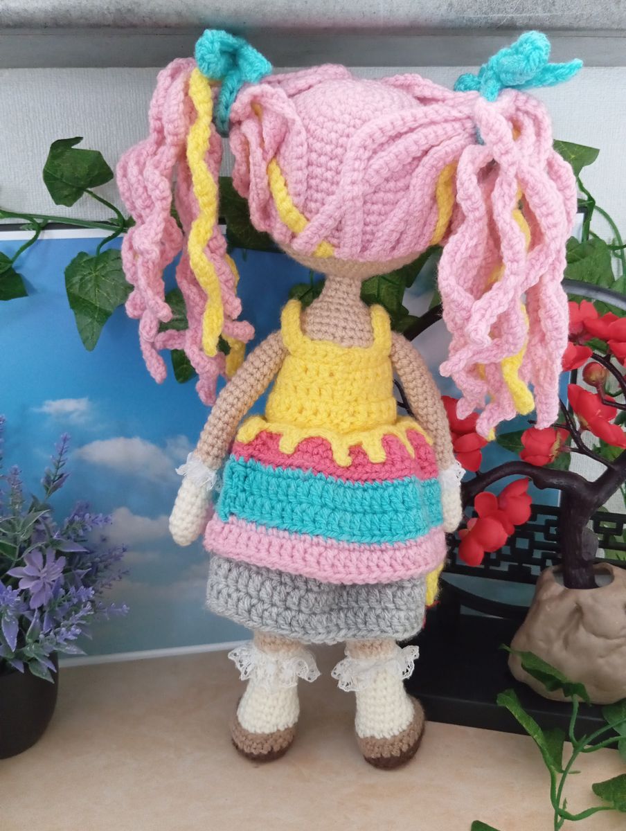 Poupée Amigurumi robe Bleue/Rose/Jaune/grise