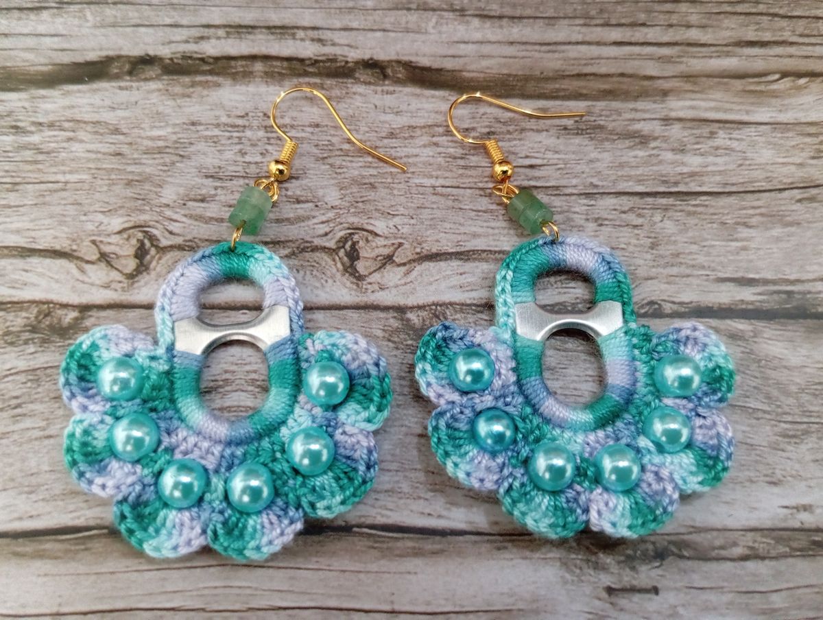 Boucle d'Oreille verte/bleue/mauve avec perles