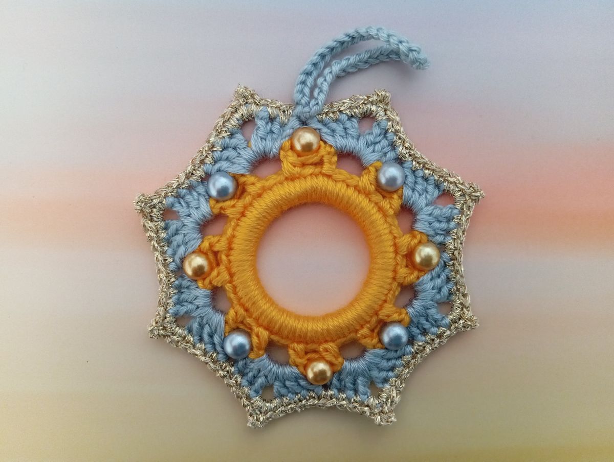Petite couronne de Noël or/grise fil doré
