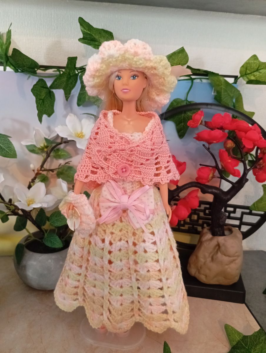 Robe longue rose/jaune/blanche pour poupée type Barbie
