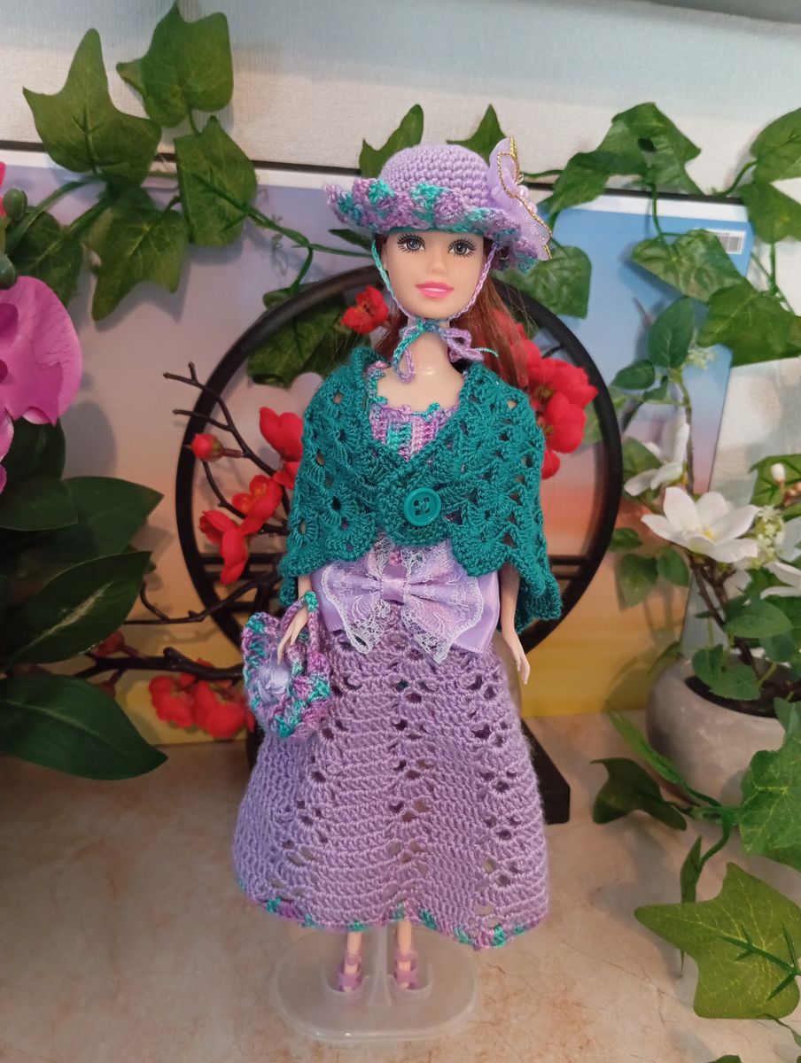 Robe mauve/verte pour poupée type Barbie