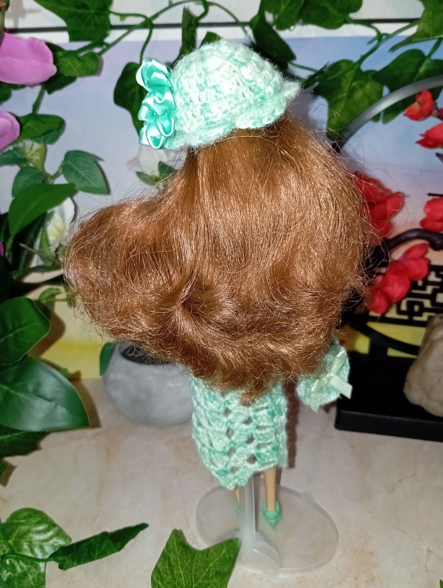 Robe verte pour poupée type Barbie
