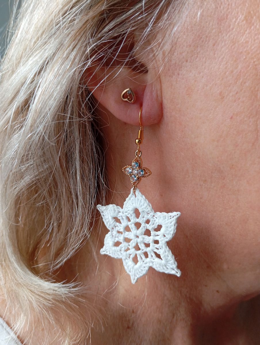 Boucle d'Oreille blanche