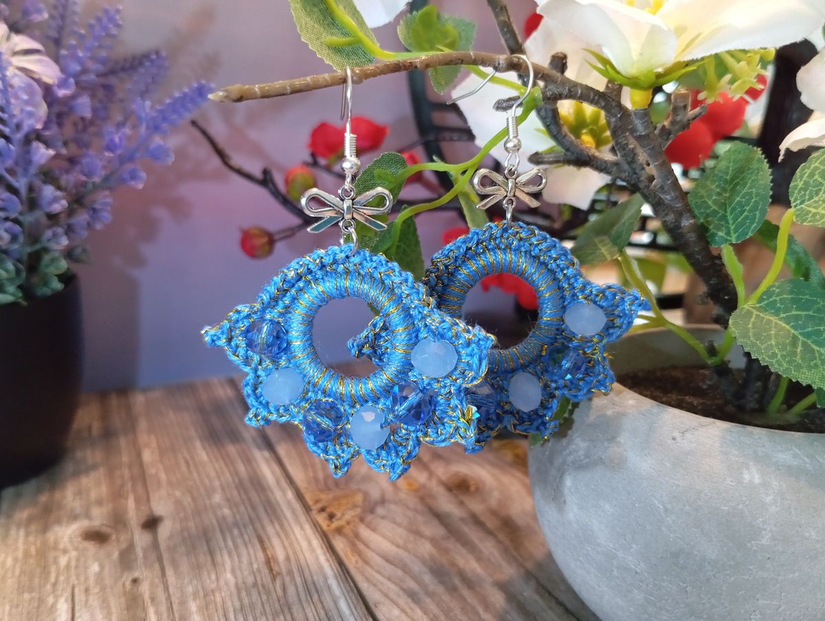 Boucle d'Oreille Bleue avec perles