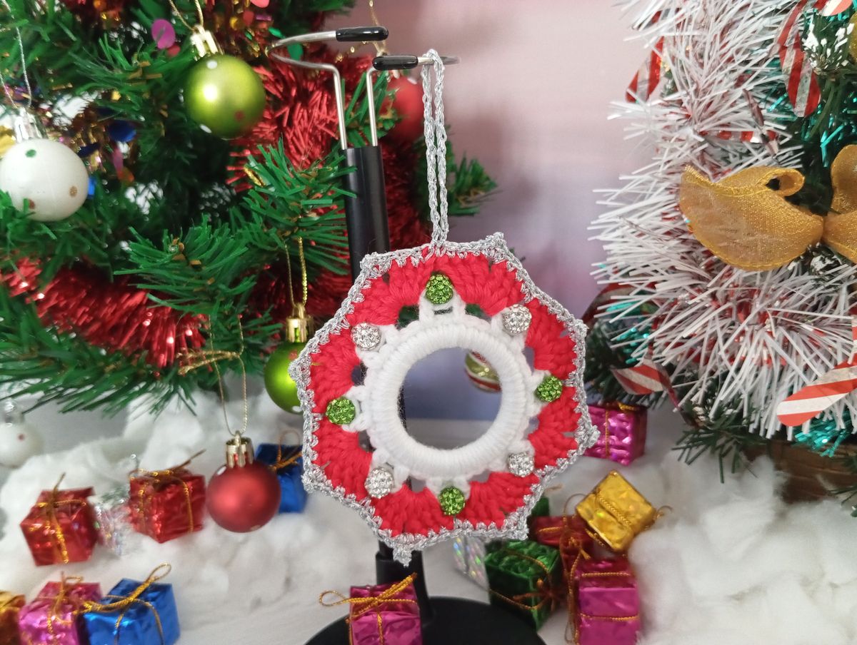 Petite couronne de Noël blanche/rouge fil argenté