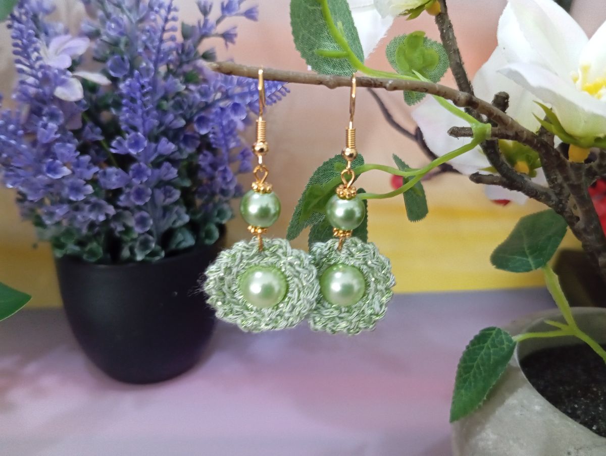 Boucle d'Oreille Verte avec perle