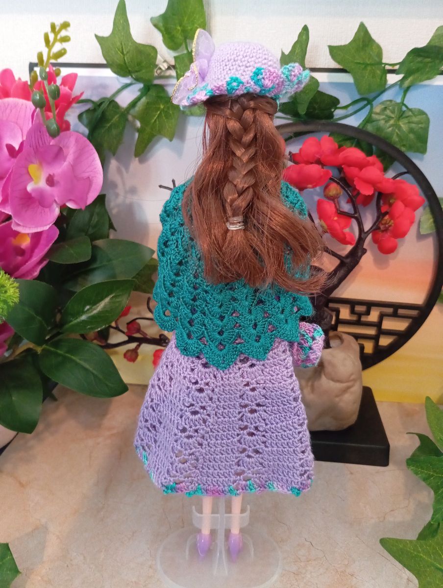 Robe mauve/verte pour poupée type Barbie