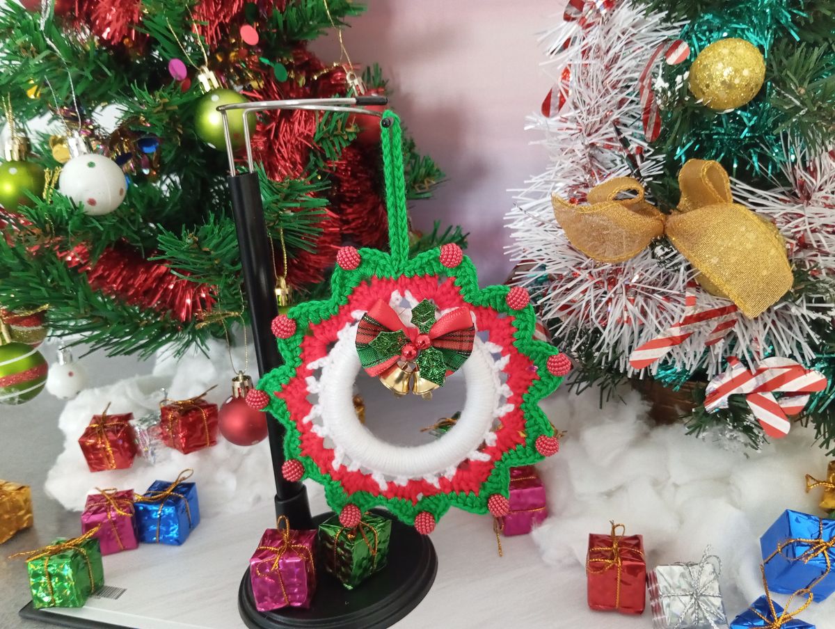 Petite couronne de Noël blanche/verte/rouge