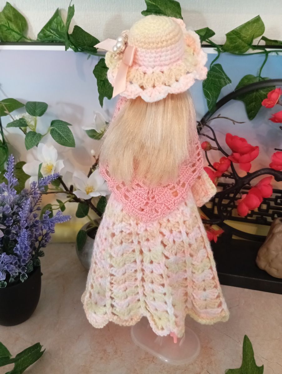 Robe longue rose/jaune/blanche pour poupée type Barbie