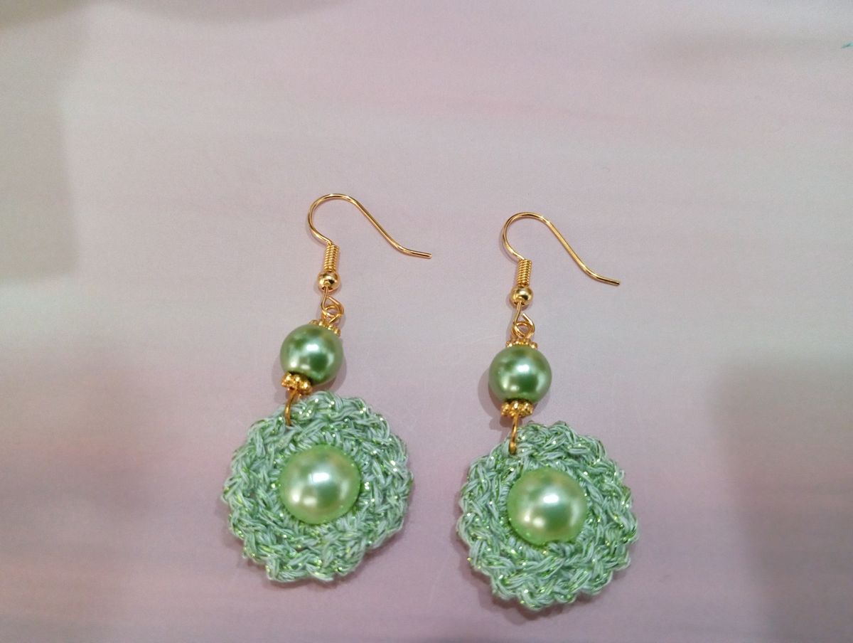 Boucle d'Oreille Verte avec perle