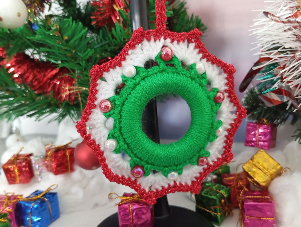 Petite couronne de Noël blanche/verte/rouge
