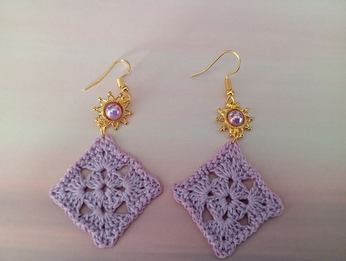 Boucle d'Oreille Mauve